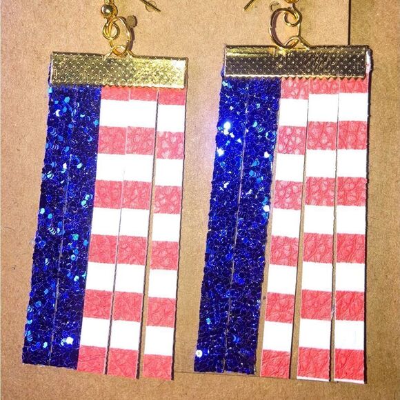 ☀️3/$12☀️ American Flag Inspired Tassel Earrings with Hypoallergenic Hooks. - Picture 1 of 4